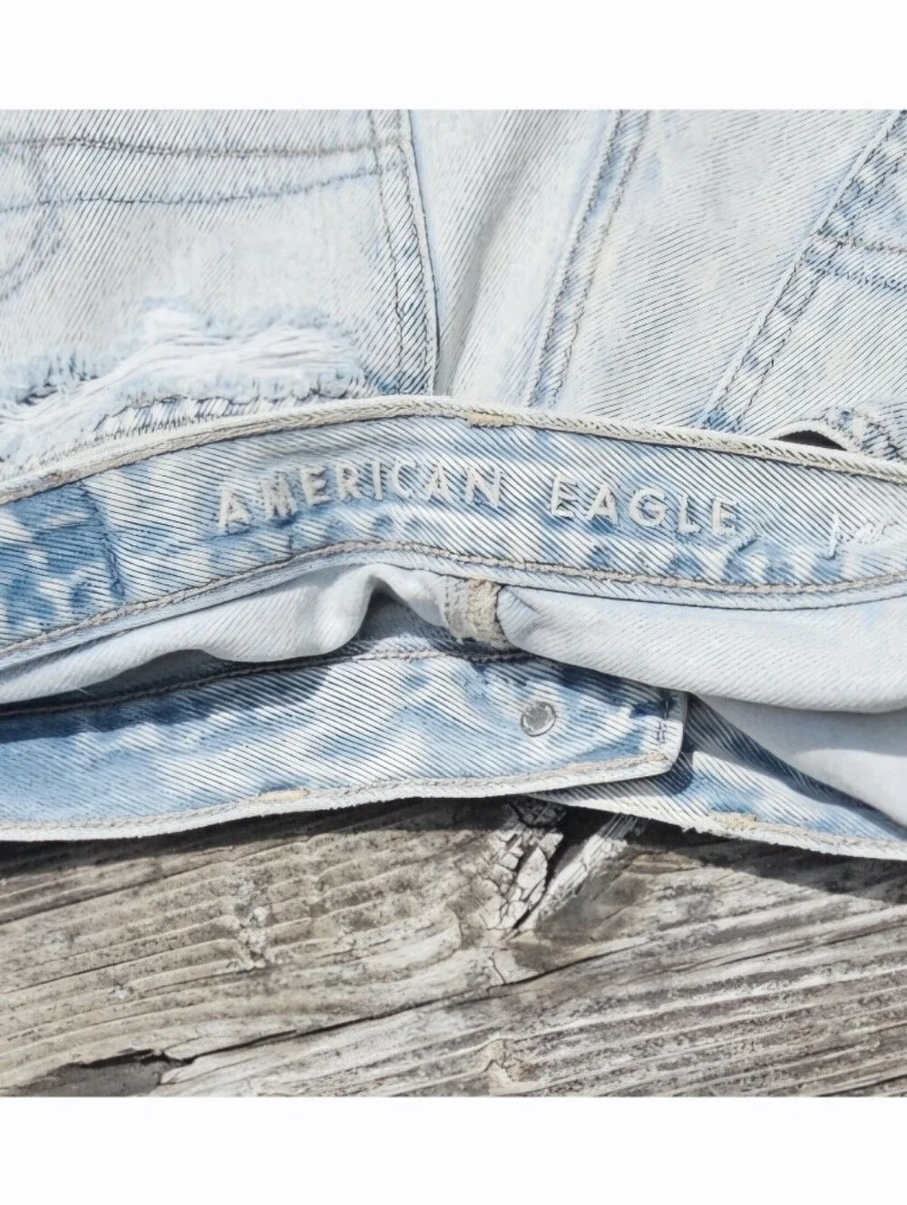 American Eagle Mom Denim Jean Shorts Distressed Shredded Fade Sz 2
